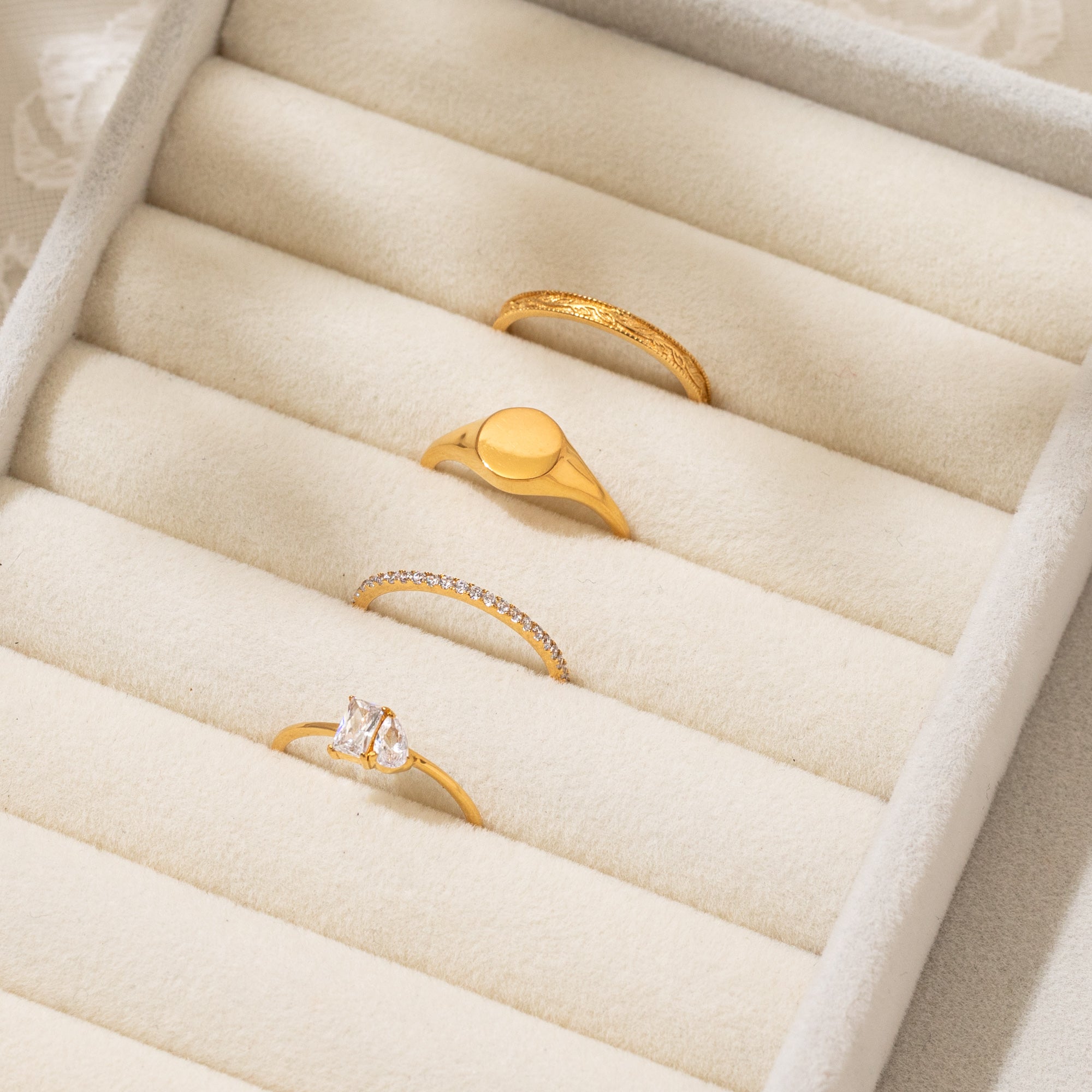 Filigree Band Ring | Simple & Dainty Jewelry