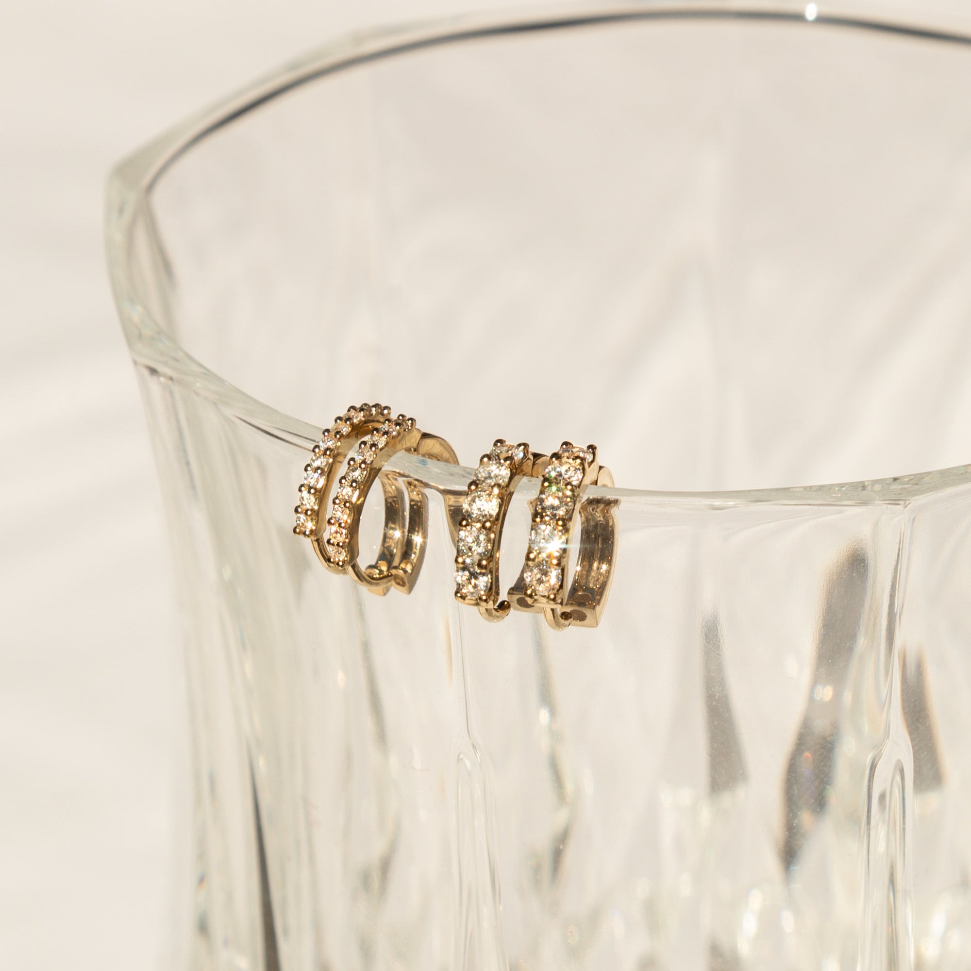 Single Pair Chunky Diamond Huggie Hoop Earrings